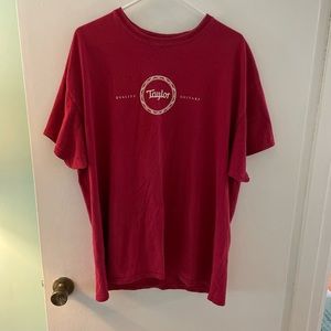 Burgundyish/Maroon retro style tee